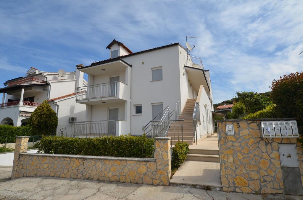 Apartment Anna Borik Rovinj Exterior photo